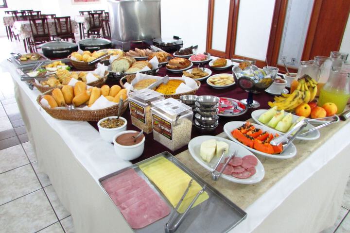 Dining 59 of 77