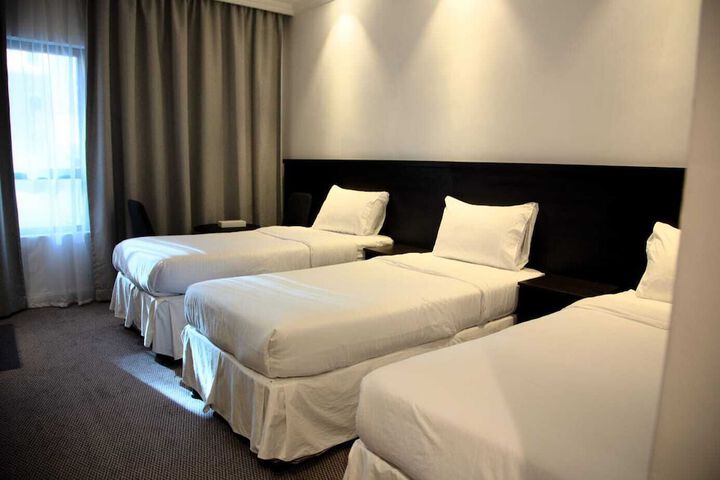 Room 9 of 15