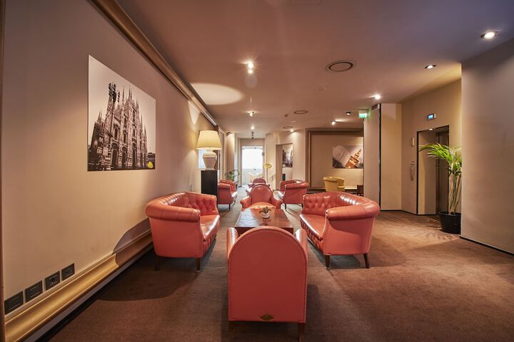 Hotel Interior 7 of 93