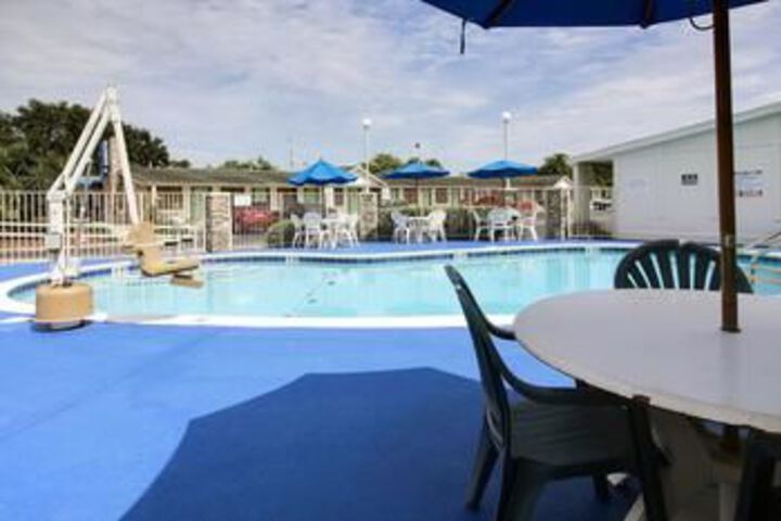 Pool 37 of 42