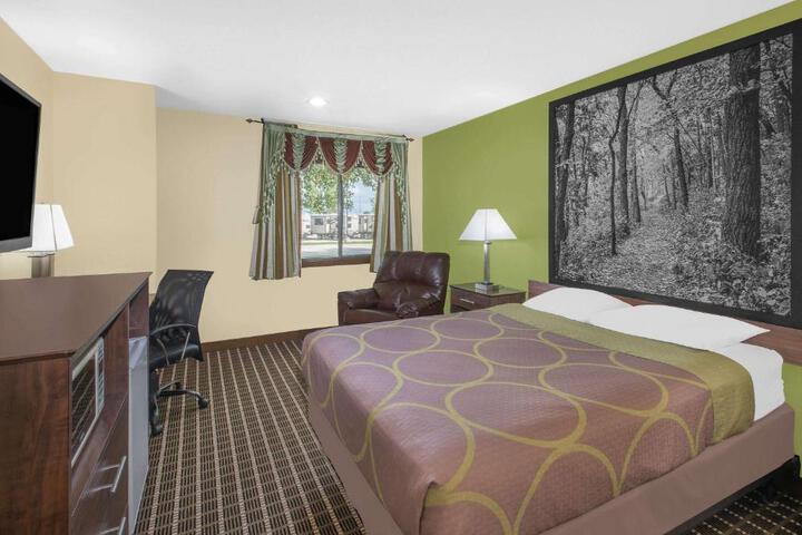 2 Double Beds (8 of 9)