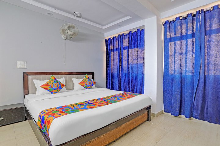 Room 8 of 25