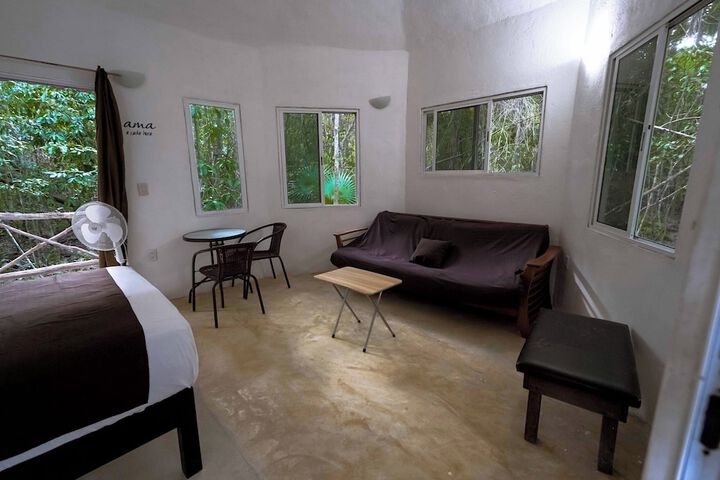 Room 26 of 103
