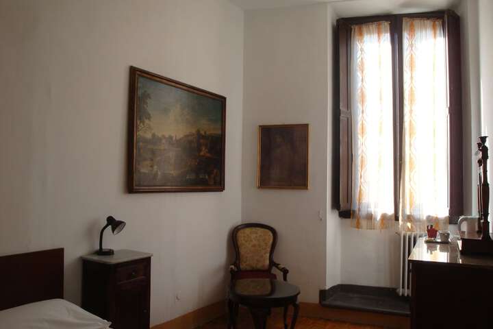 Room 7 of 39