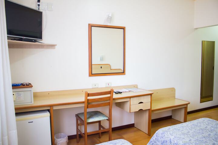 Room 10 of 41