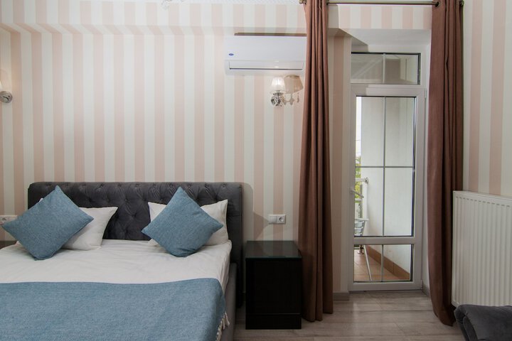 Room 43 of 151