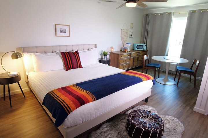 Room 17 of 42