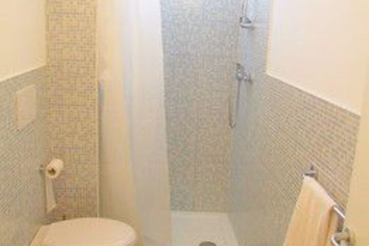 Room 3 of 22