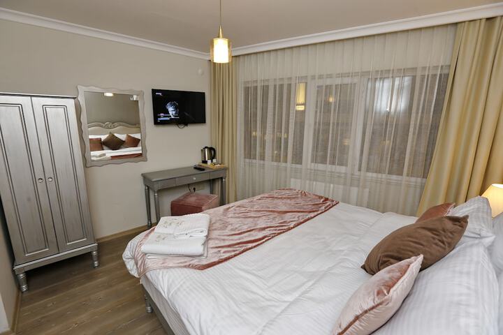 Room 12 of 36