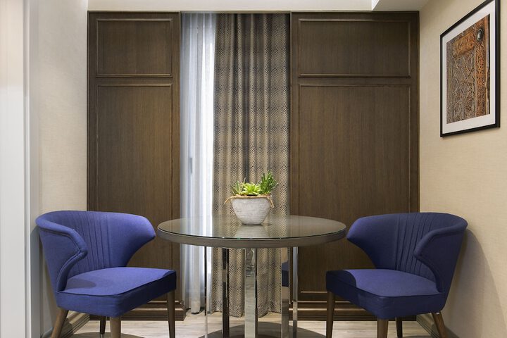 Room 26 of 204