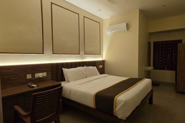 Room 10 of 23