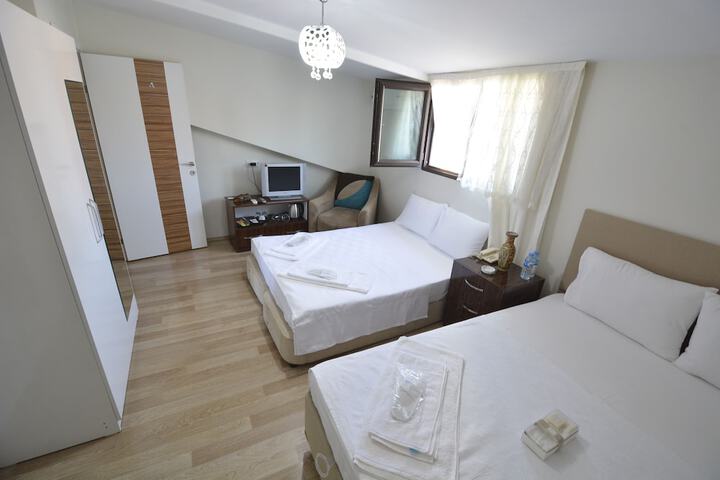 Room 7 of 22