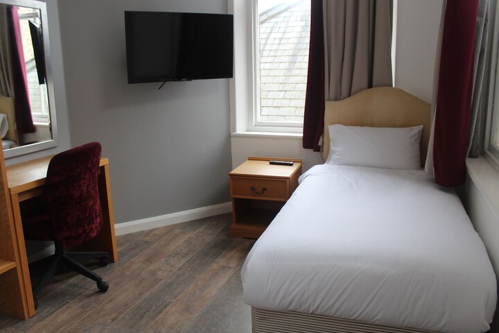 Room 11 of 78