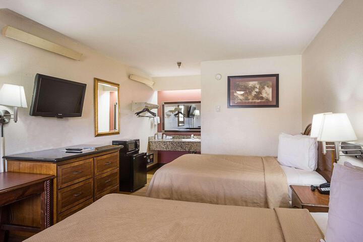Double Bed (7 of 9)