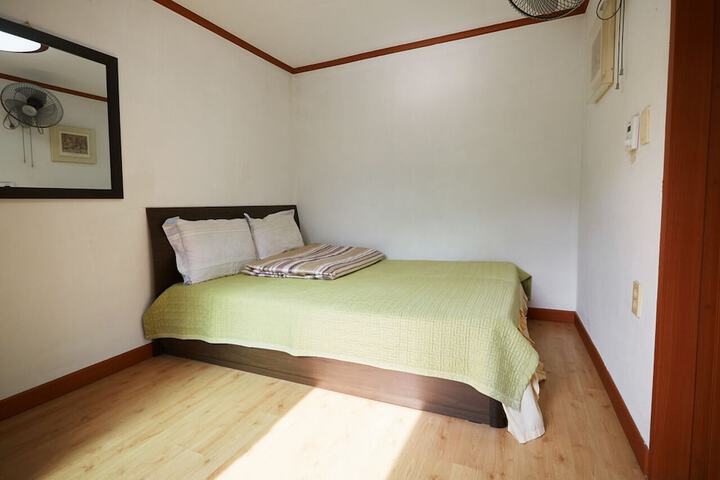 Room 54 of 82