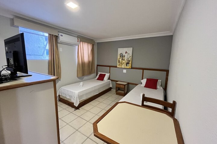 Room 5 of 26
