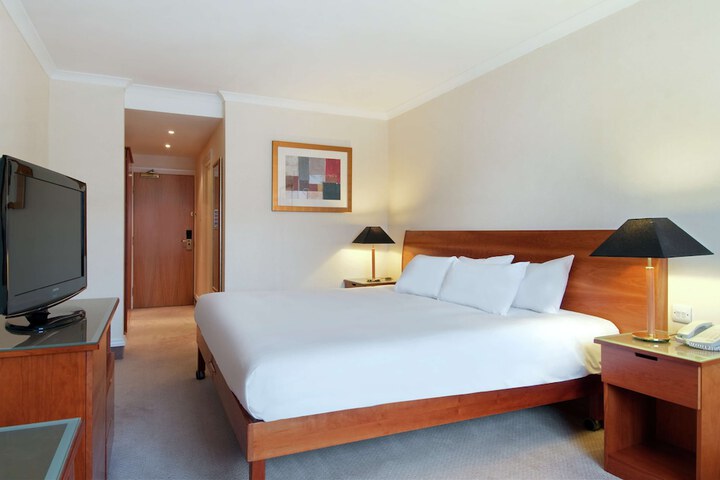 Room 9 of 75