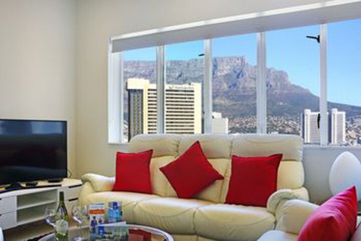 Triangle Luxury Suites by TotalStay