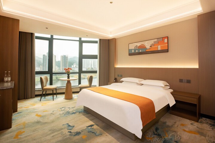 Room 41 of 95