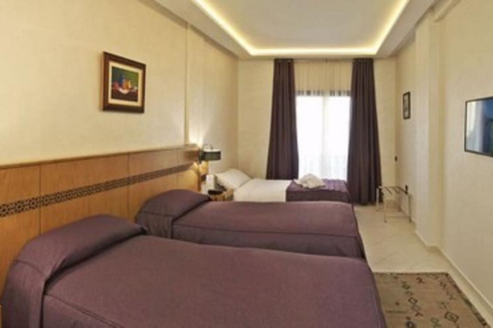 Room 18 of 39