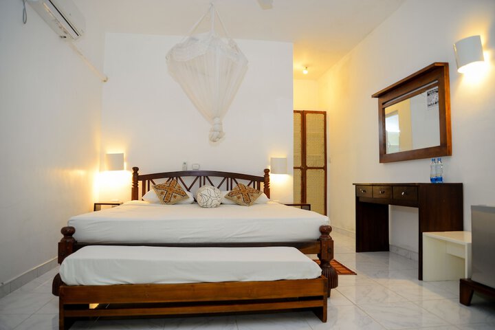 Room 3 of 11