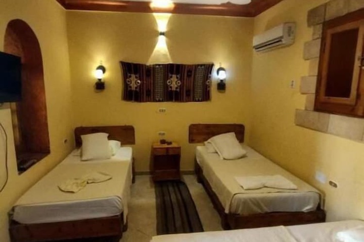 Room 14 of 96