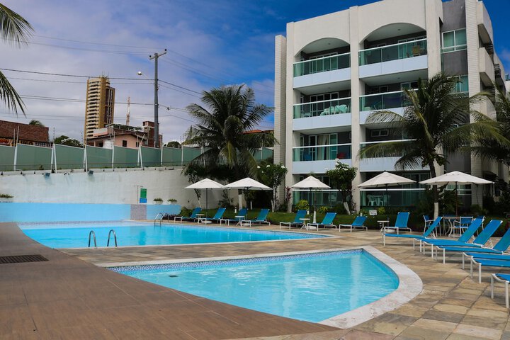 Pool 19 of 33