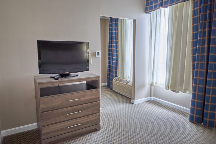 1 King Bed (16 of 33)