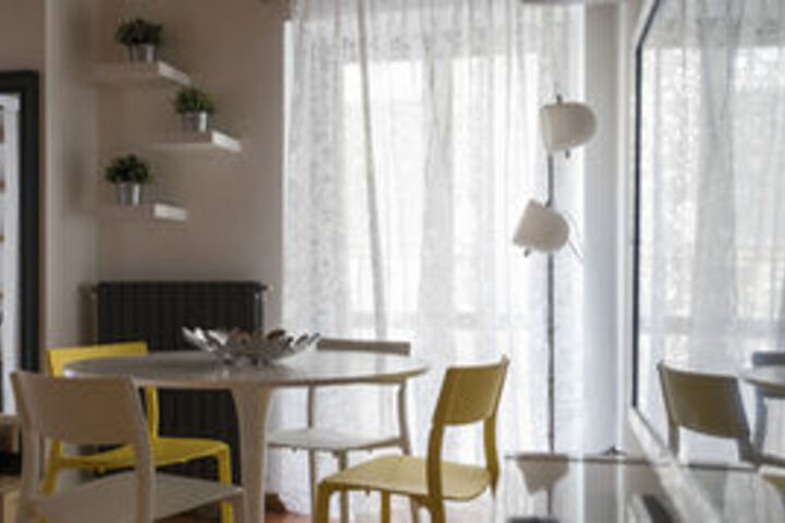 Room 8 of 12