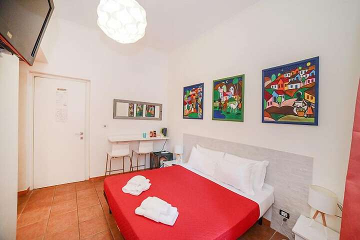 Room 16 of 18