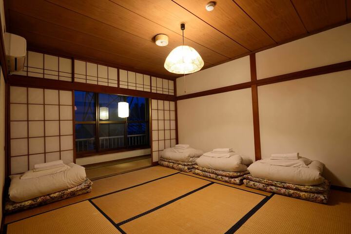 Room 9 of 71