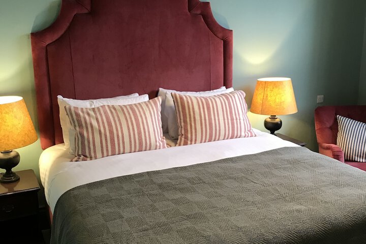 Room 4 of 44