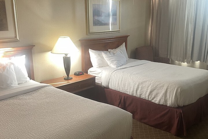 2 Double Beds (3 of 12)