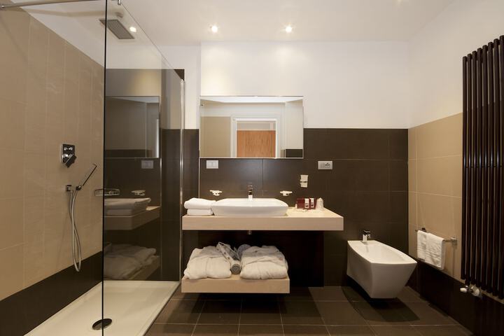 Bath Interior