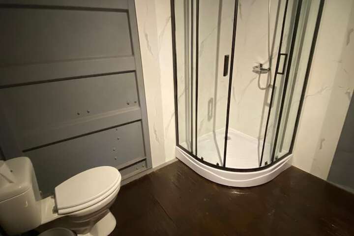 Room 65 of 102