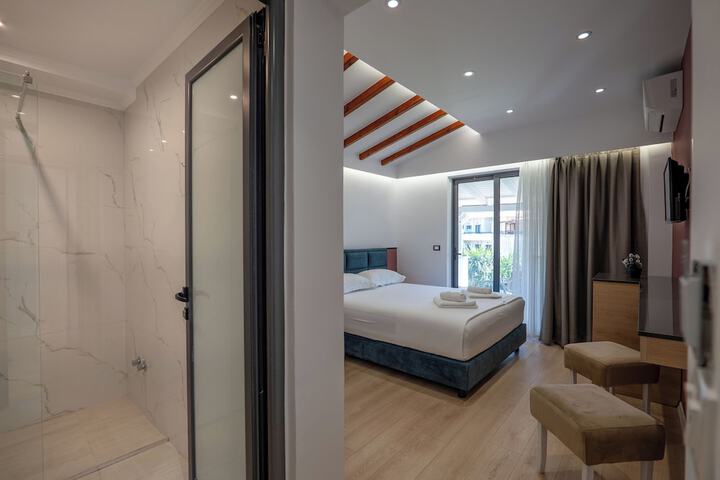 Room 10 of 89