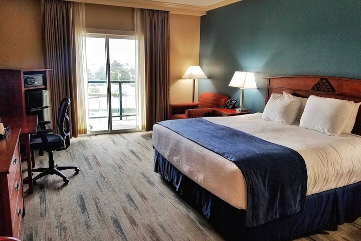 Room 9 of 52