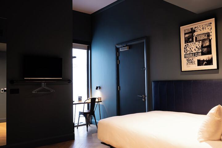 Room 44 of 112