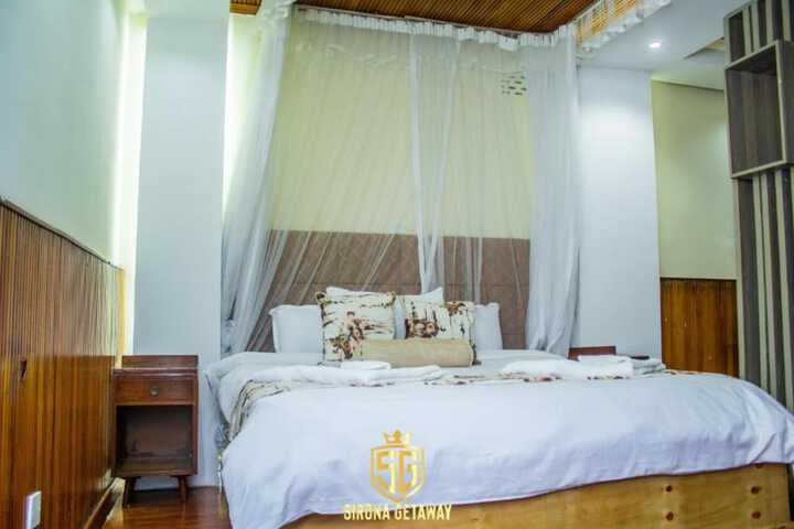 Room 15 of 42