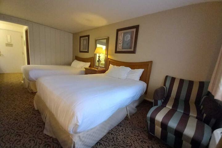 Room 13 of 26