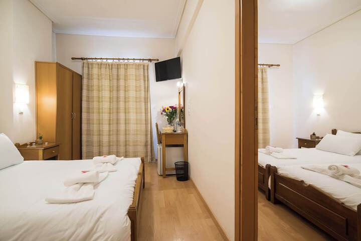 Room 11 of 29