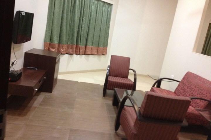 Room 47 of 157
