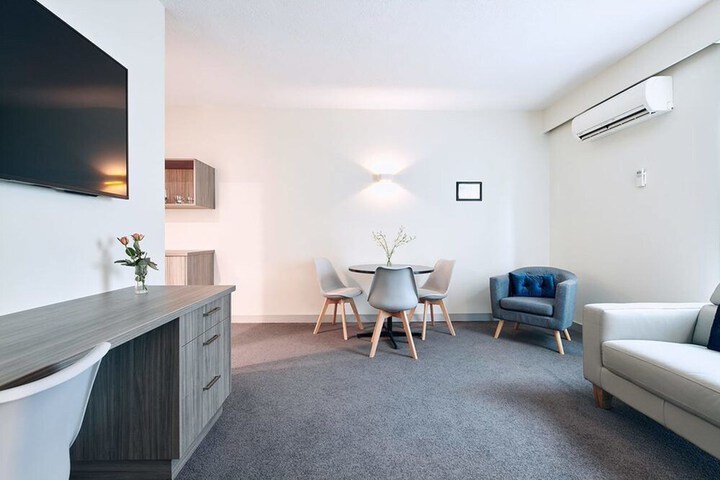 Room 14 of 25