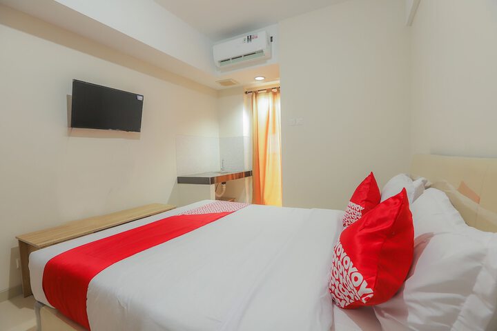 Room 8 of 15