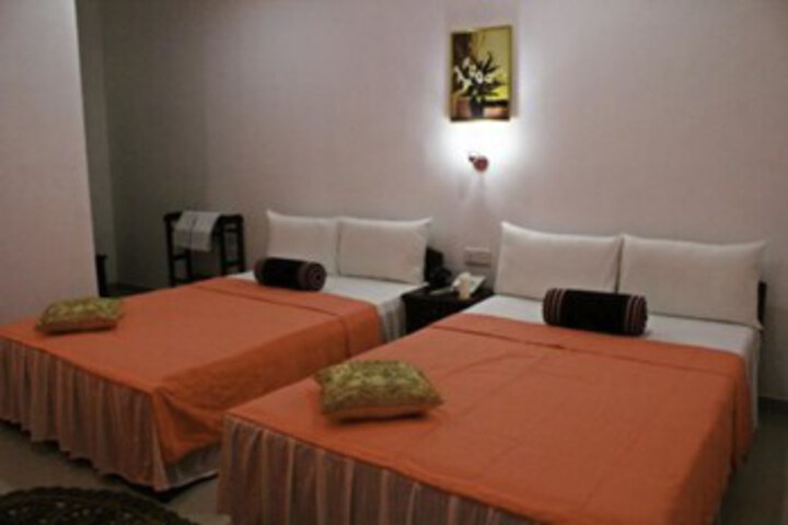 Room 10 of 21
