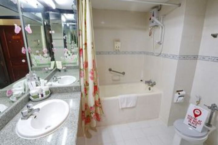 Room 3 of 22