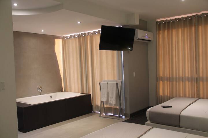 Room 25 of 118