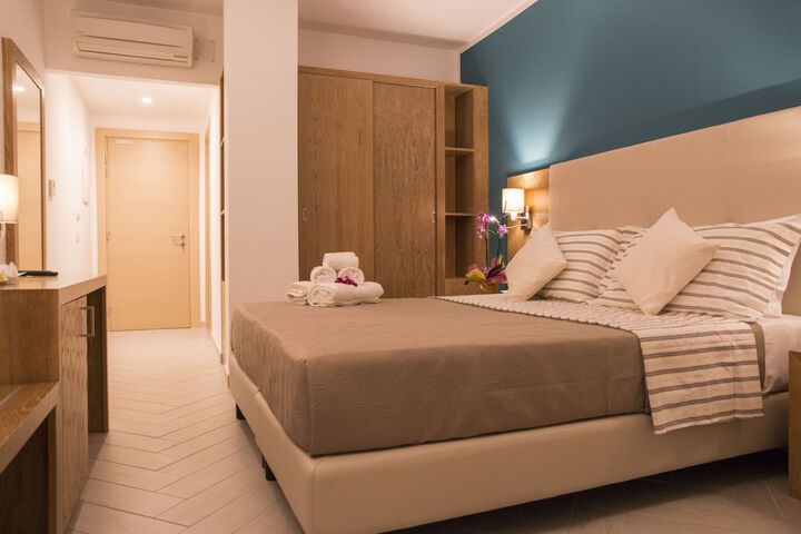 Room 18 of 36