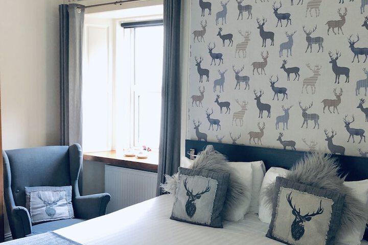Room 8 of 27