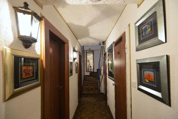 Ballroom/Hall 98 of 107